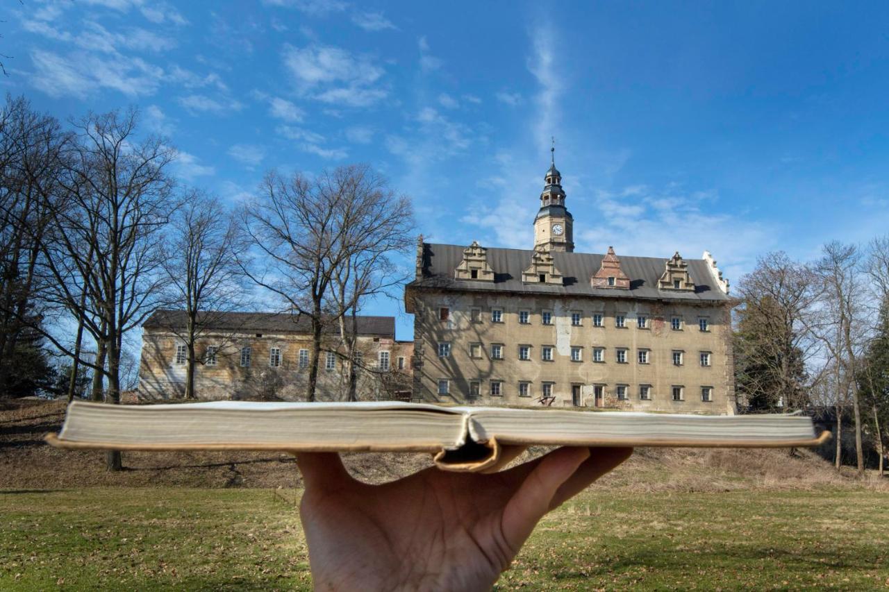 Palac Gorzanow Dış mekan fotoğraf